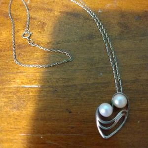 Vantel Pearls Necklace